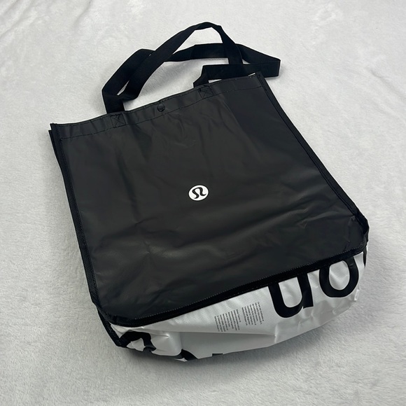 NWOT‎ Lululemon Reusable Black & White Large Shopping Bags - Picture 1 of 4